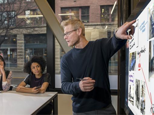Ontketen kracht van de groep met de Microsoft Surface Hub